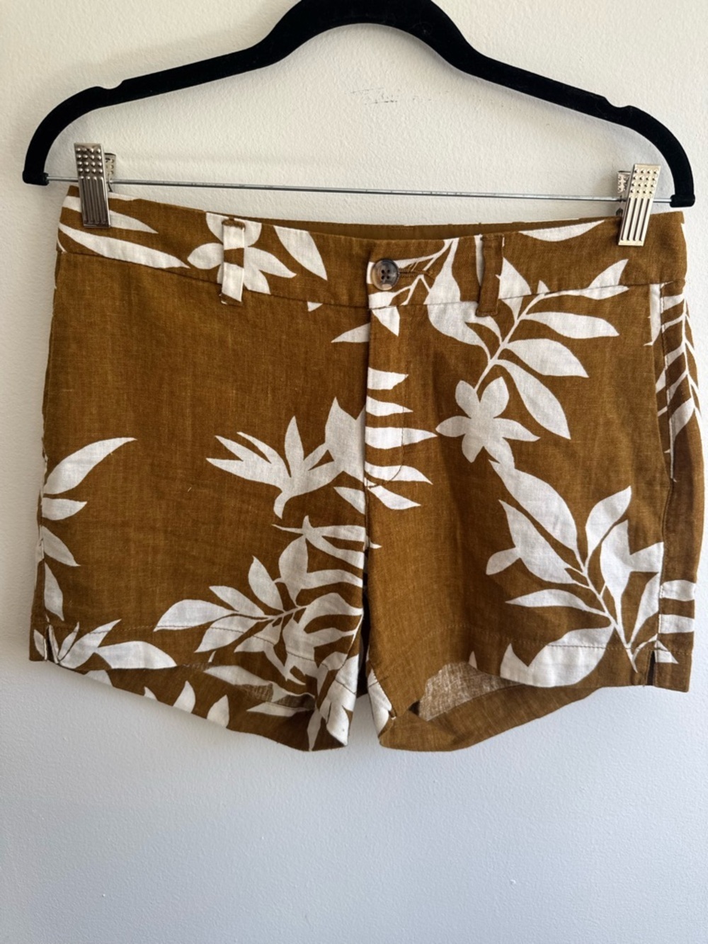 Old Navy Brown and White Floral Linen Blend Shorts Size 4